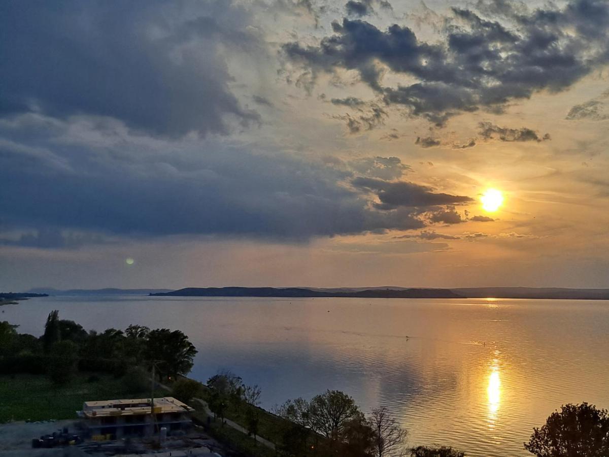 Vizparti Silver X Apartman Siófok Esterno foto